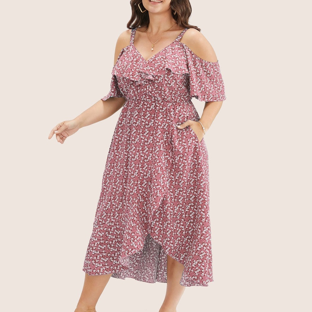 Bloomchic size 2x Dusty Pink Ditsy Floral Pocket Wrap Cold Shoulder Ruffle Dress